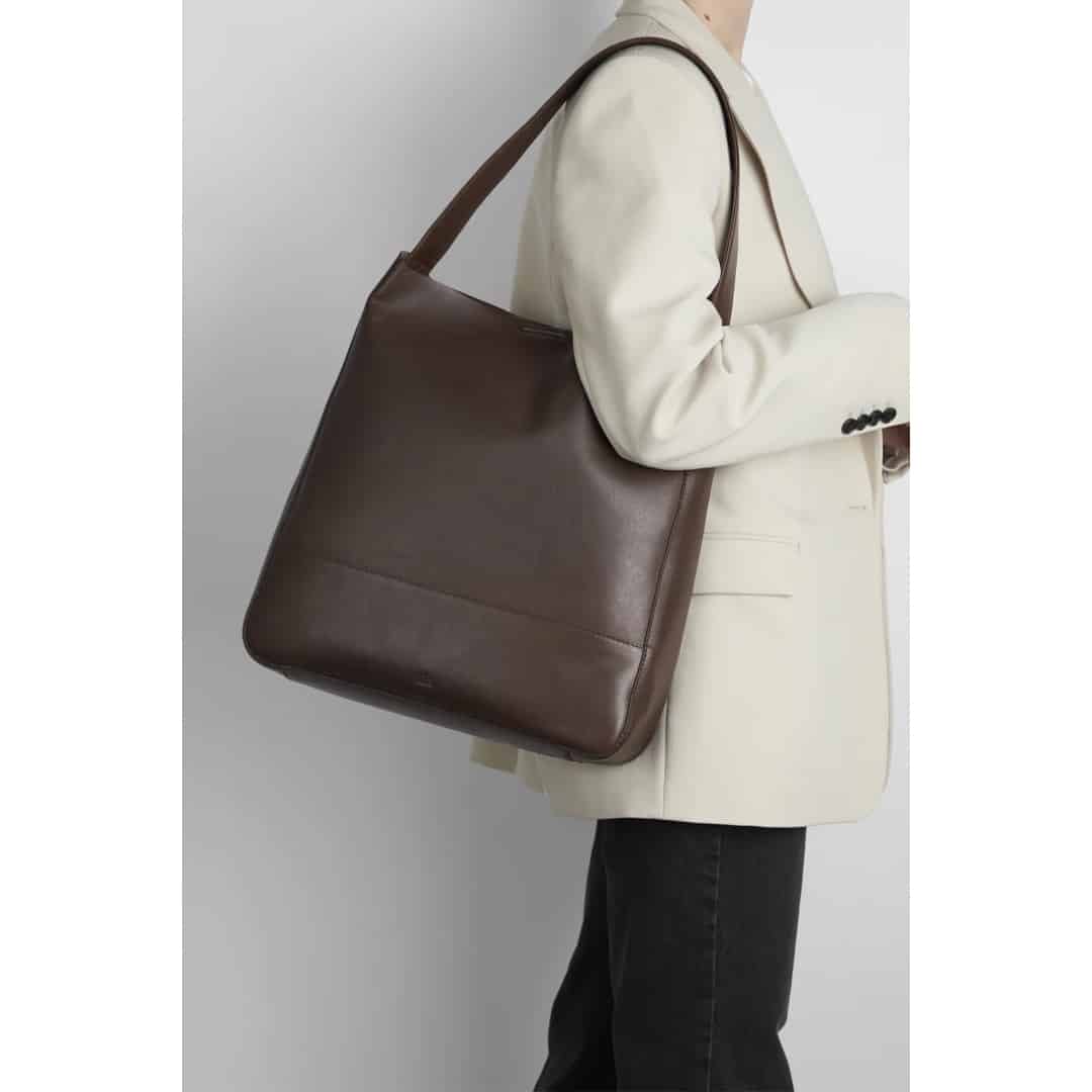 #farge_dark brown