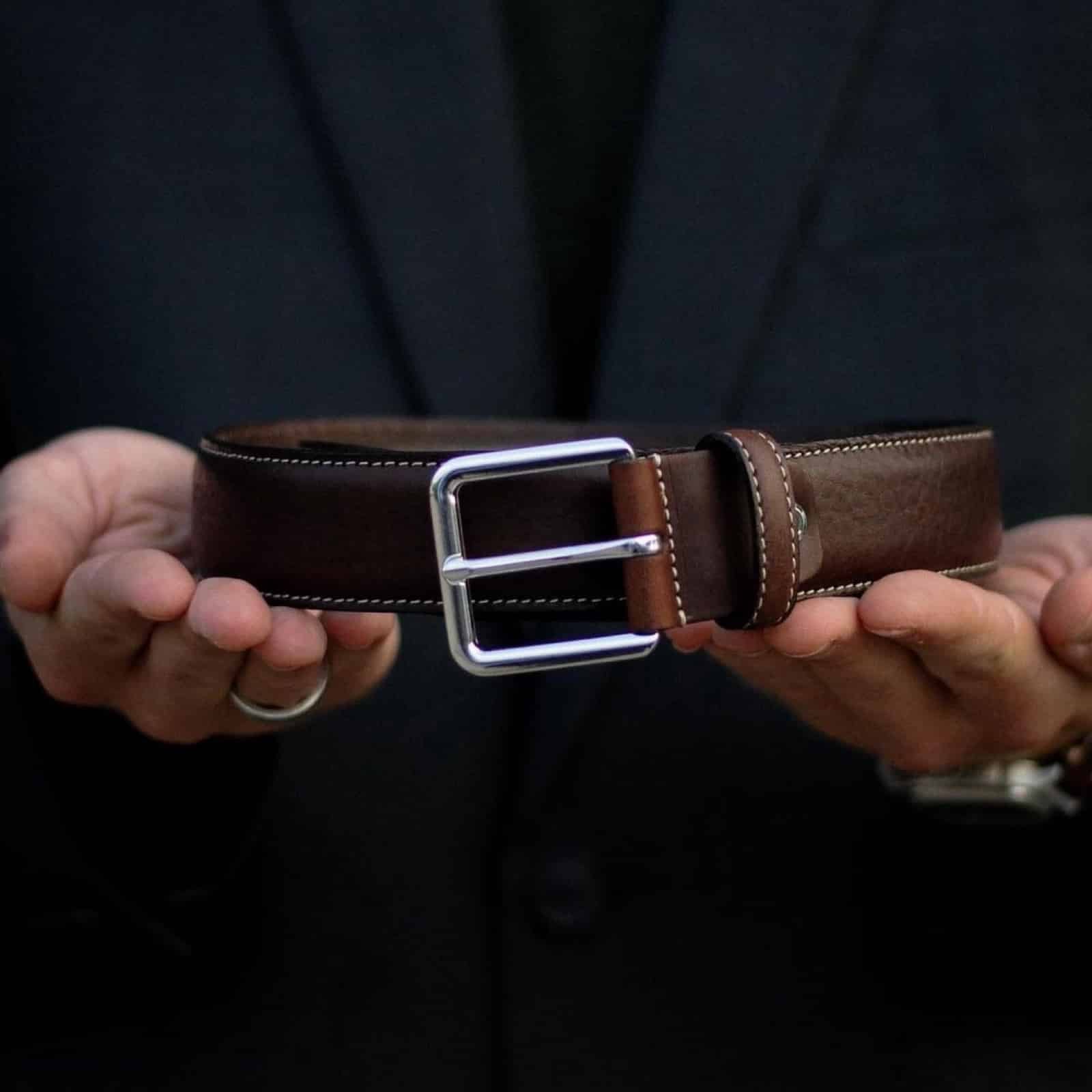 BSWK Klassisk skinnbelte til herre med kontrastsøm, Dark brown