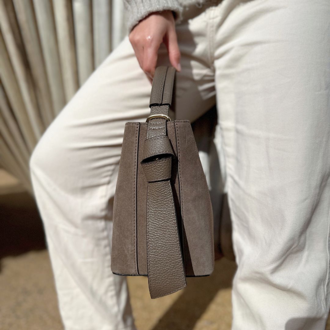 Bucket bag, semsket taupe