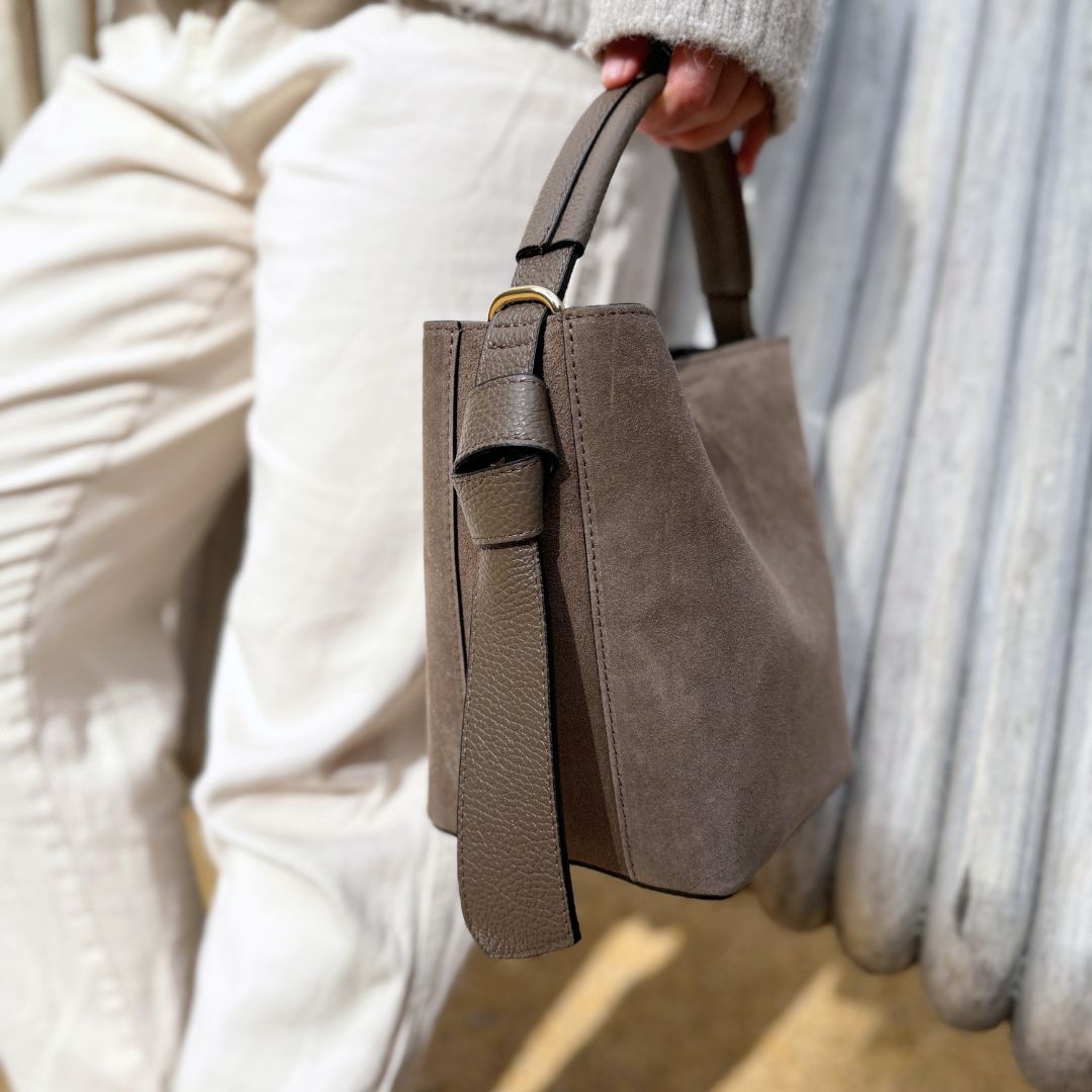 Bucket bag, semsket taupe