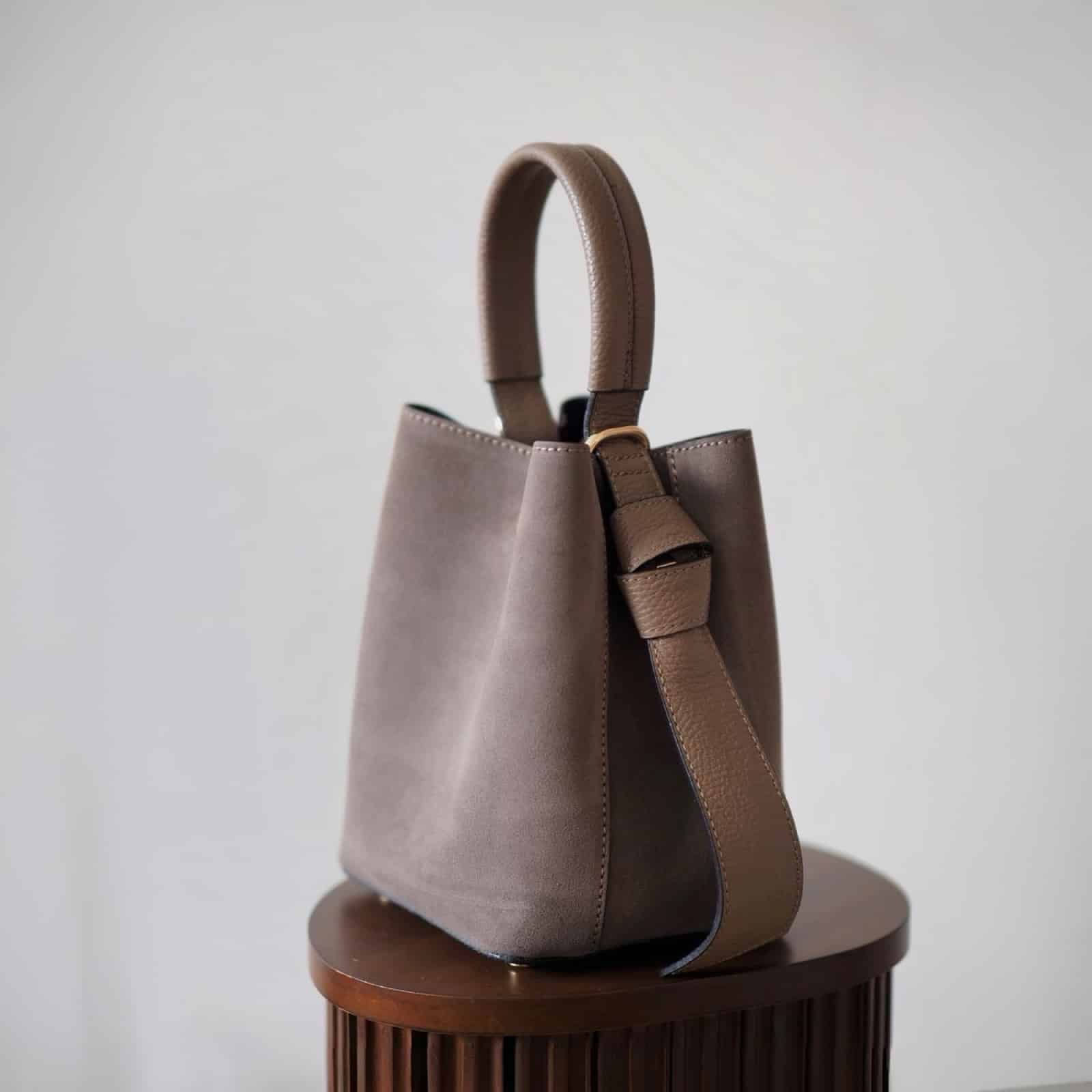 Bucket bag, semsket taupe