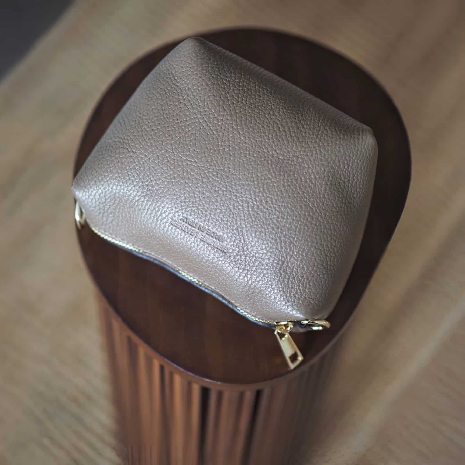 Bucket bag, semsket taupe