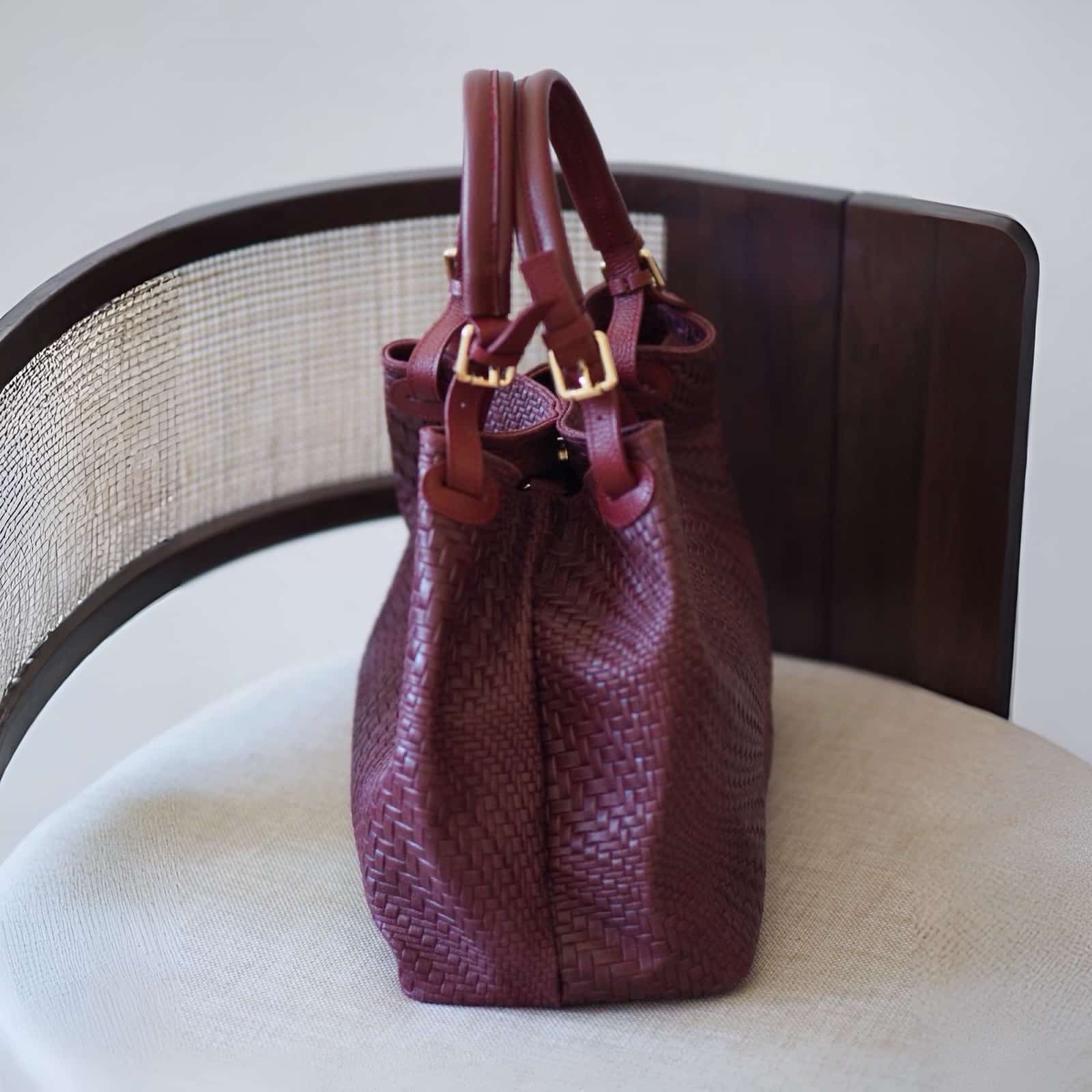 Noelle Weave - stor flettet skinnveske, bordeaux