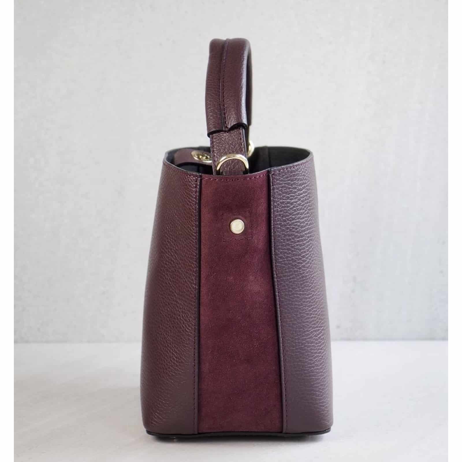 Bucket bag, bordeaux