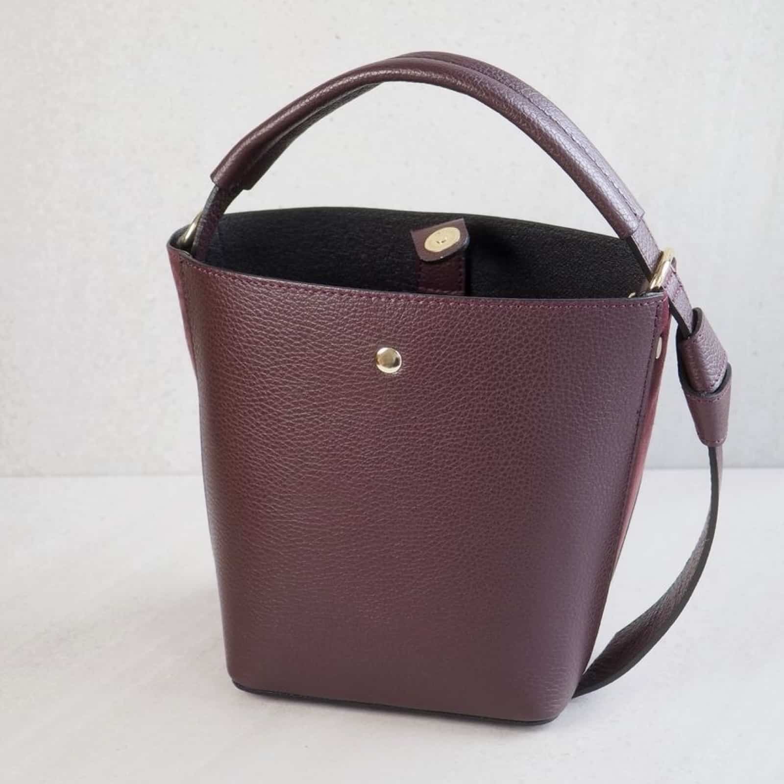 Bucket bag, bordeaux