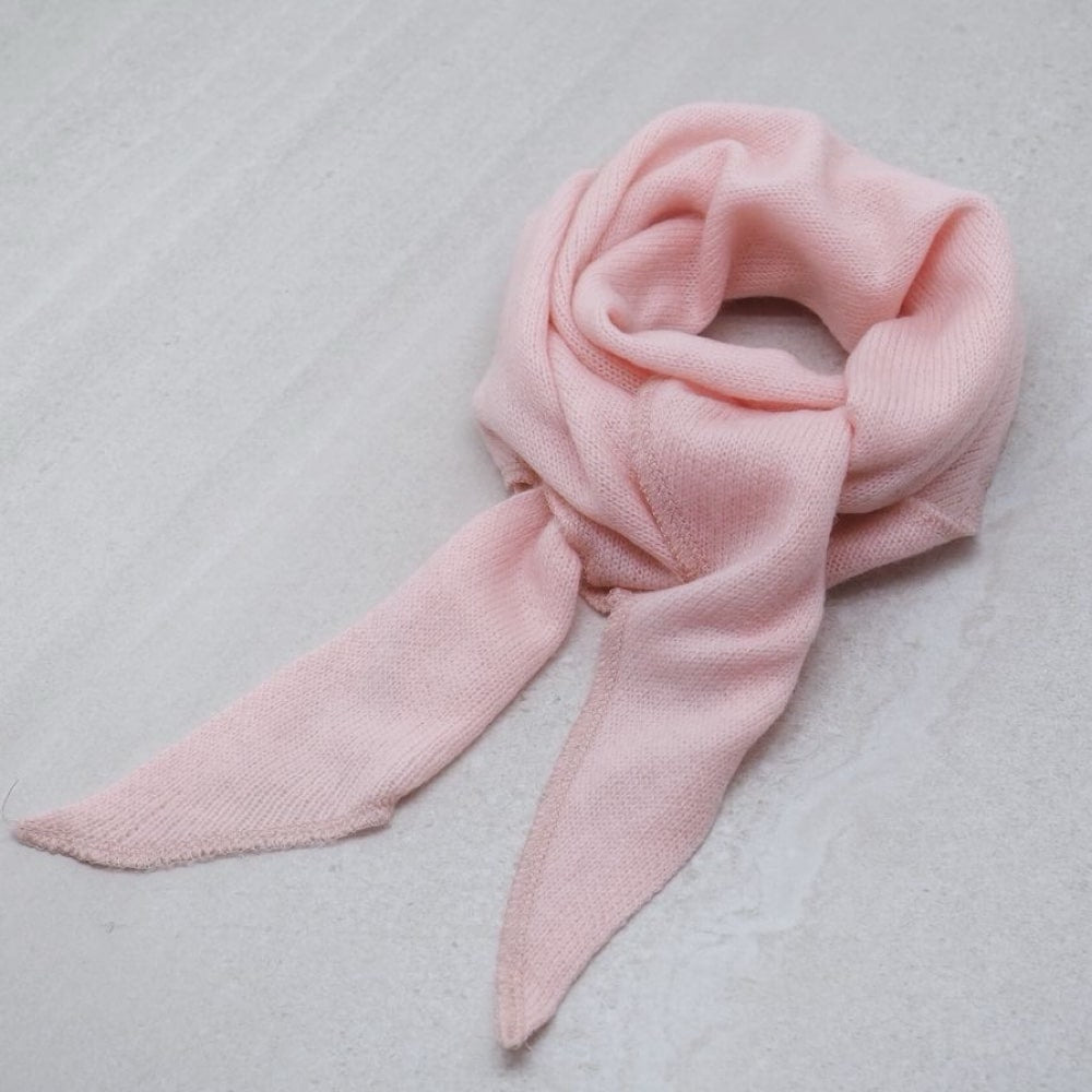 Trekantskjerf i 100% merinoull, rosa