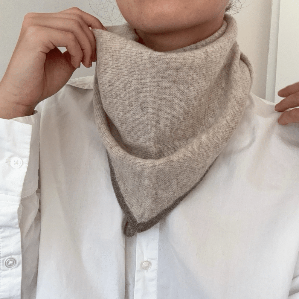 Trekantskjerf to-farget beige og brun