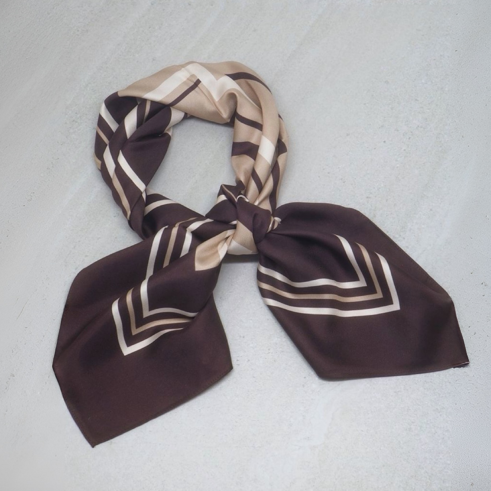 Silkeskjerf stort, brun og beige