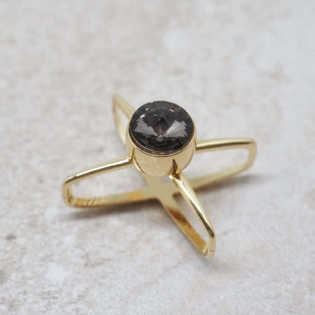 Skjerfnål, spinner svart (passer også til silkeskjerf mini)