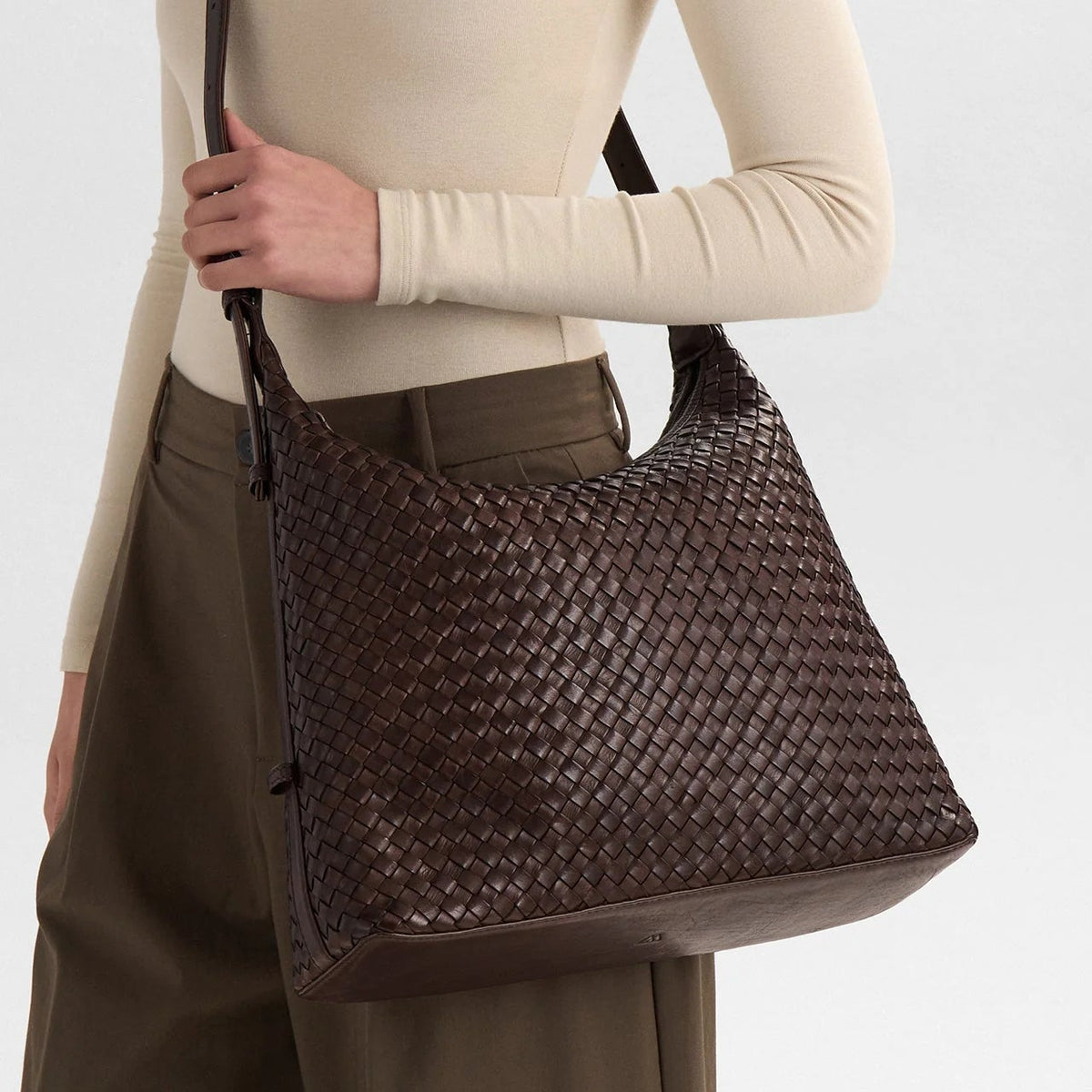 #farge_dark brown