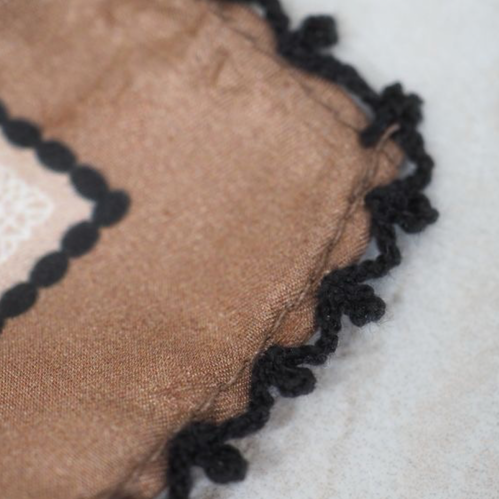 Silkeskjerf mini med picotkant, beige