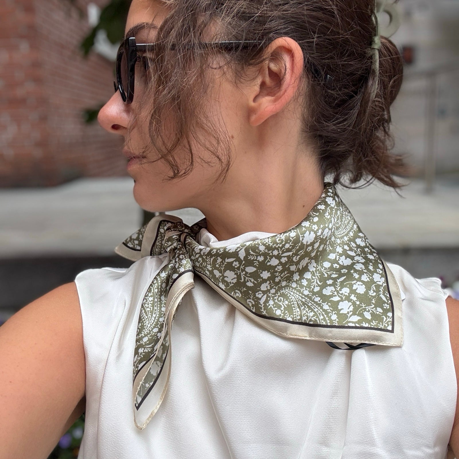 Silkeskjerf mini, oliven og beige