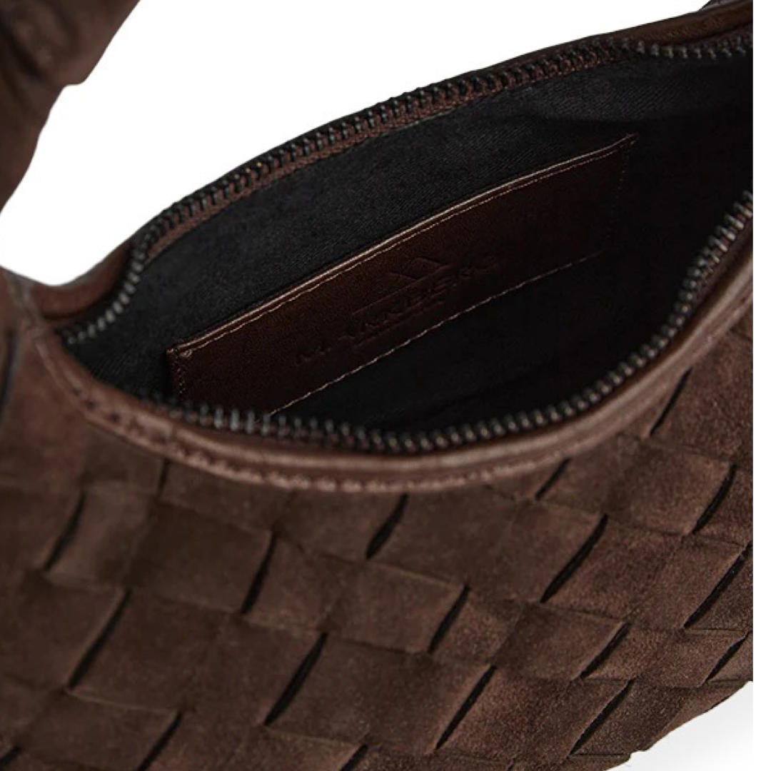 #farge_dark brown