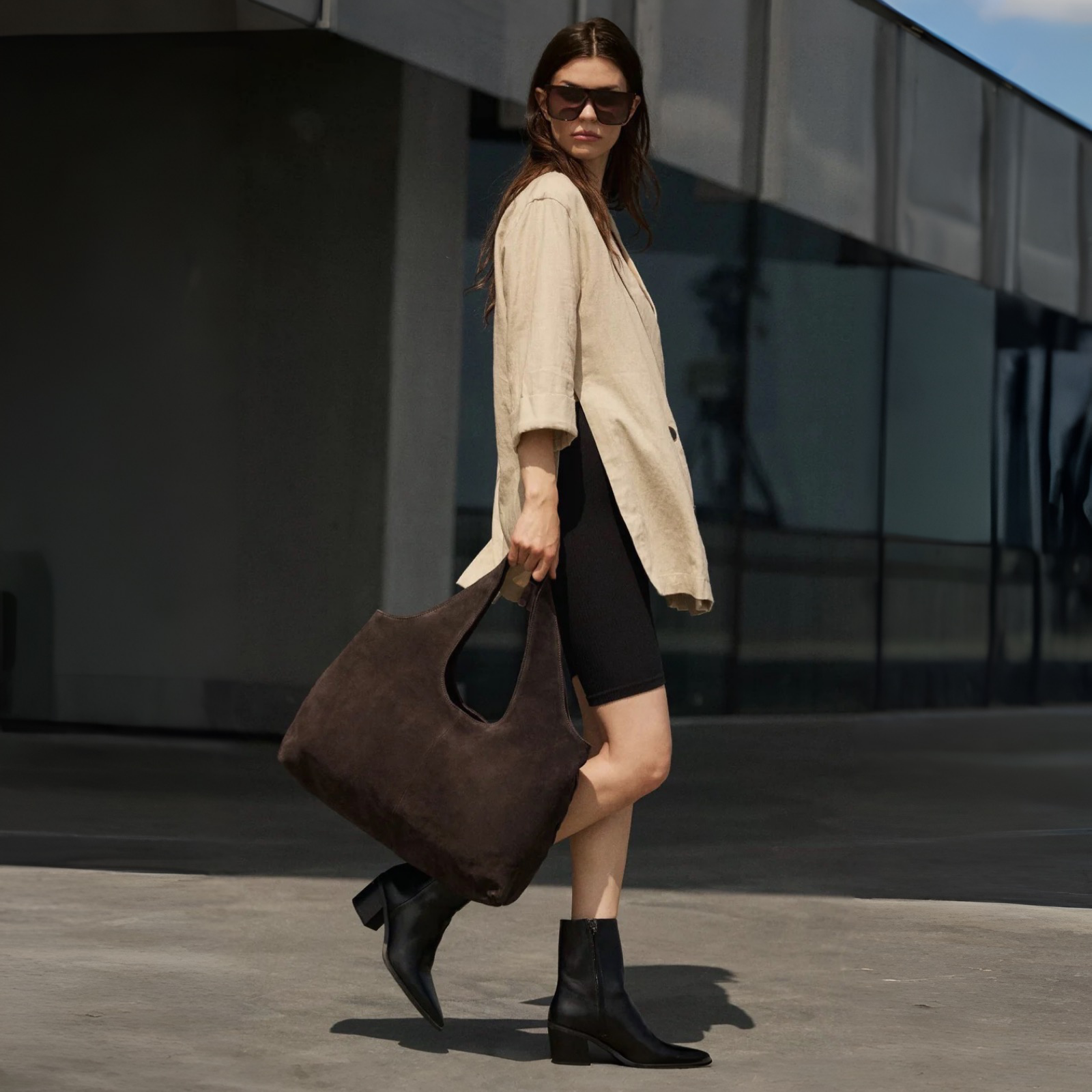 #farge_dark brown