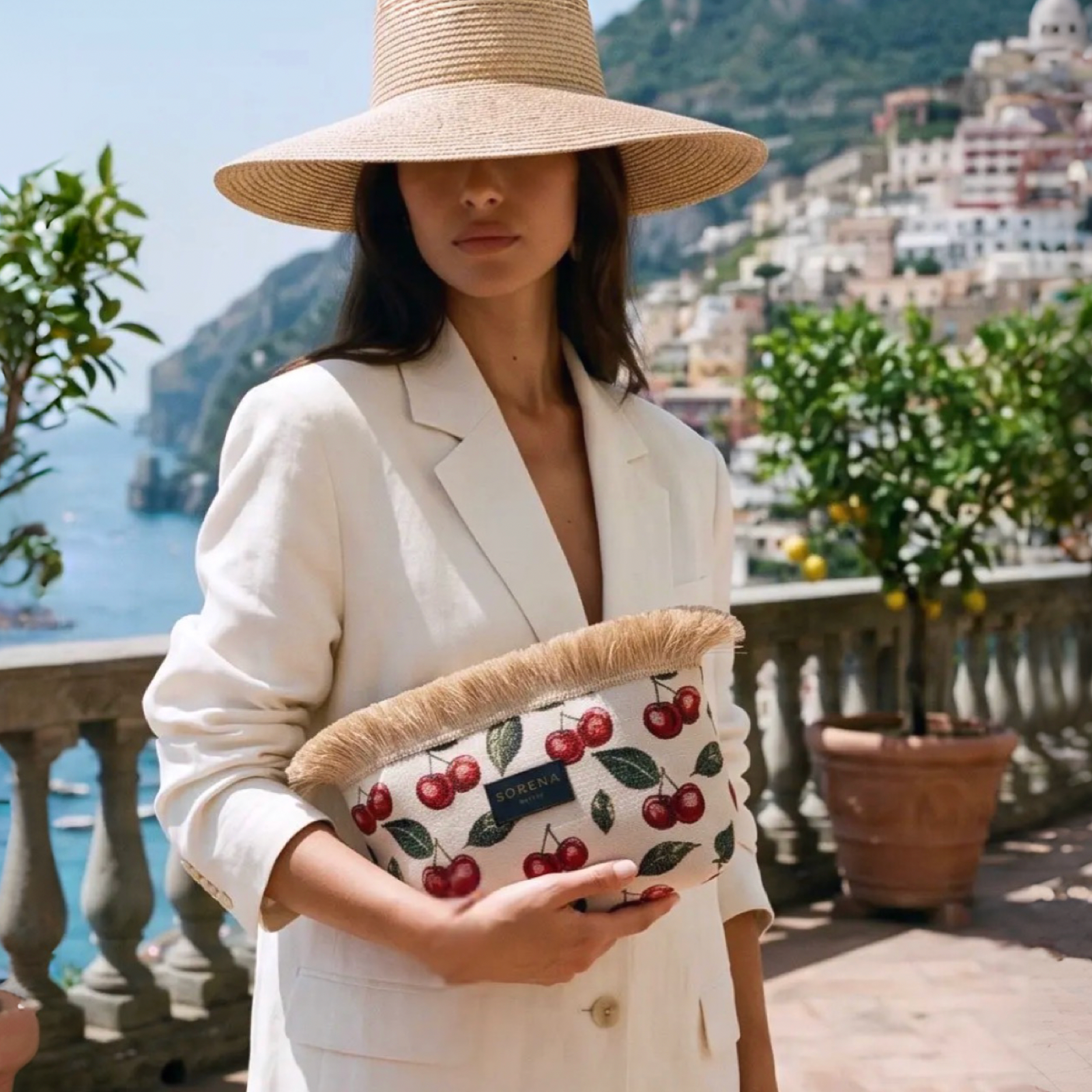 SORENA Samiopoula Cherry Clutch