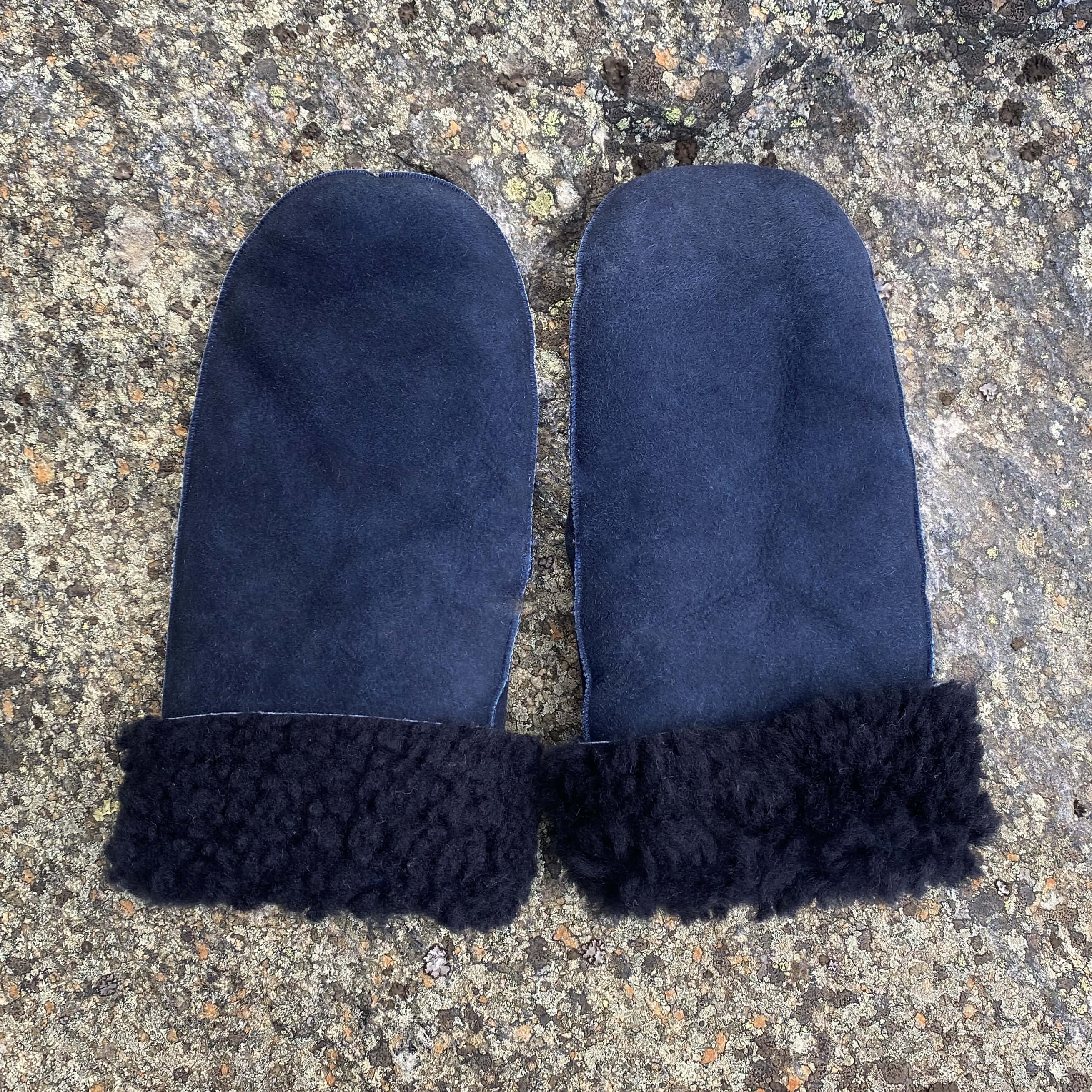 Semskede lammeskinnsvotter, navy