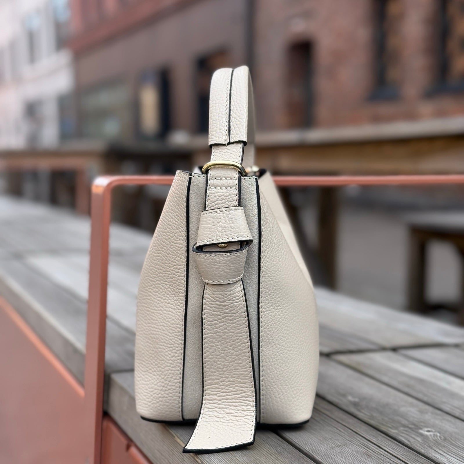 Bucket bag, off-white