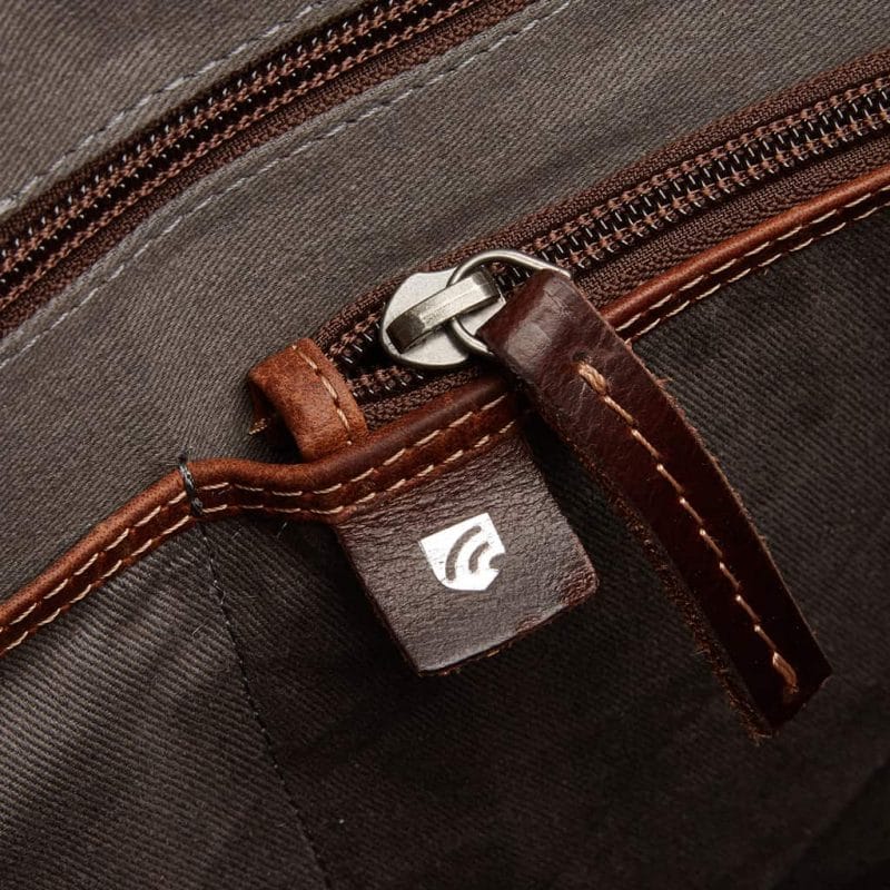 59 9473 Castelijn Beerens Sam Laptop bag light brown detaljer 2