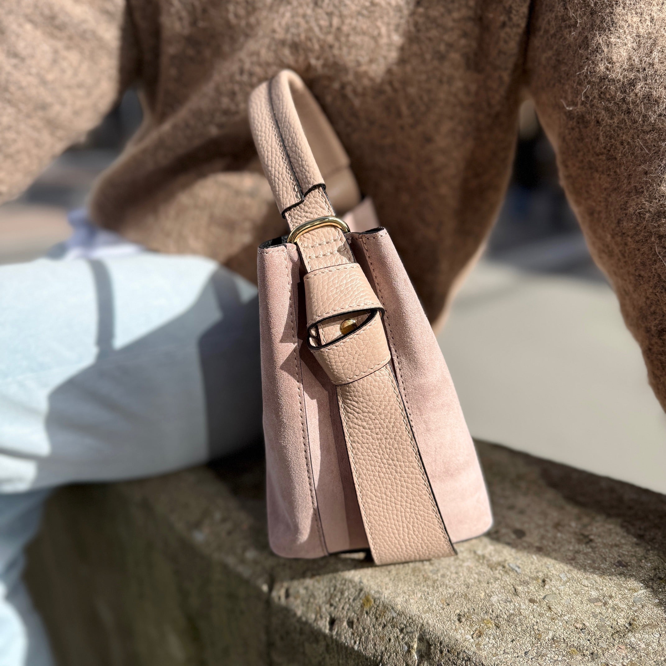 Bucket bag, semsket dus rosa/nude