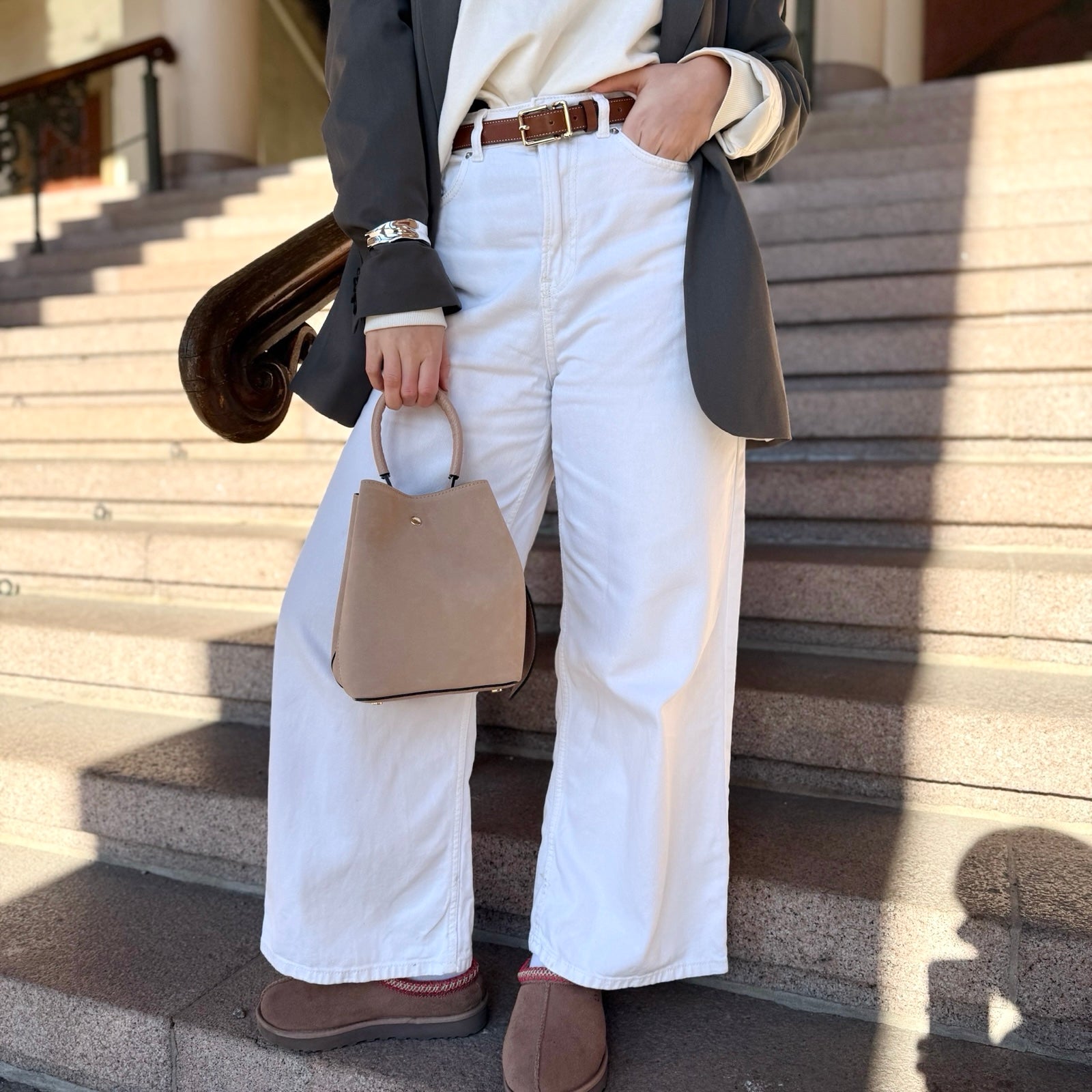 Bucket bag, semsket nude