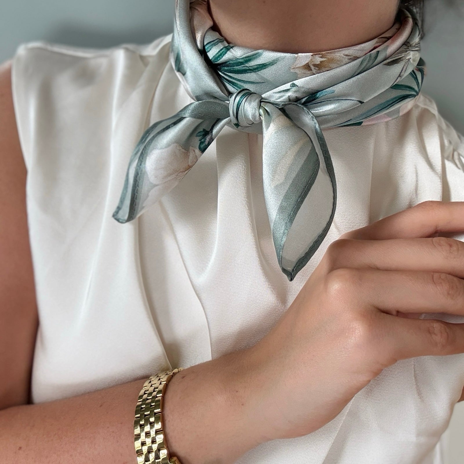Silkeskjerf 70x70, mint og beige