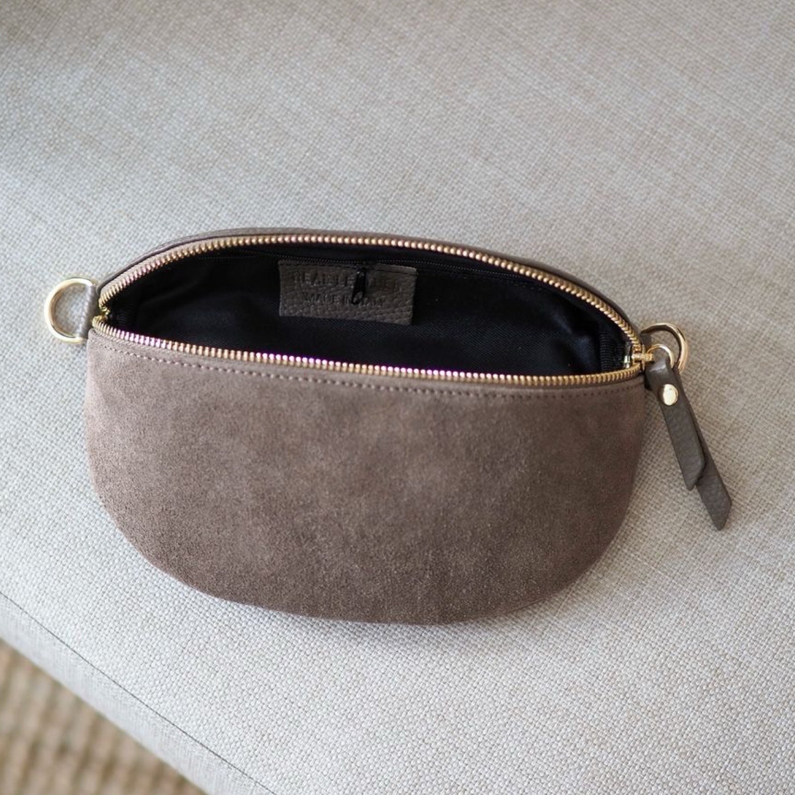Bumbag i skinn, semsket taupe