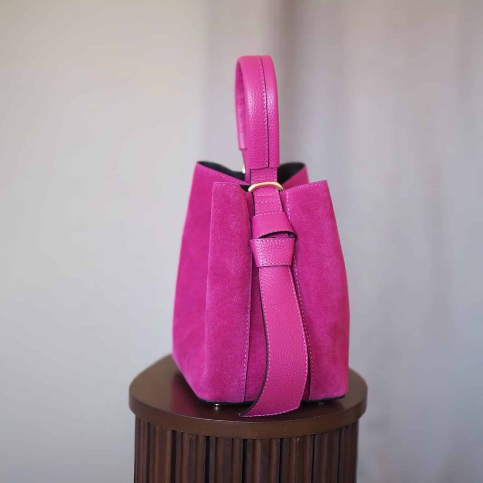 Bucket bag, semsket fuksia