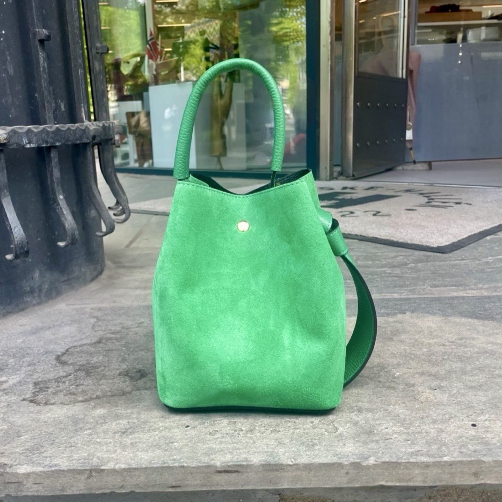 Bucket bag, semsket grønn