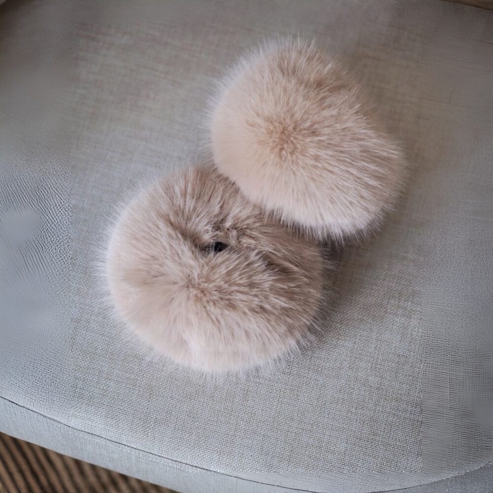 Mansjetter i fuskepels beige