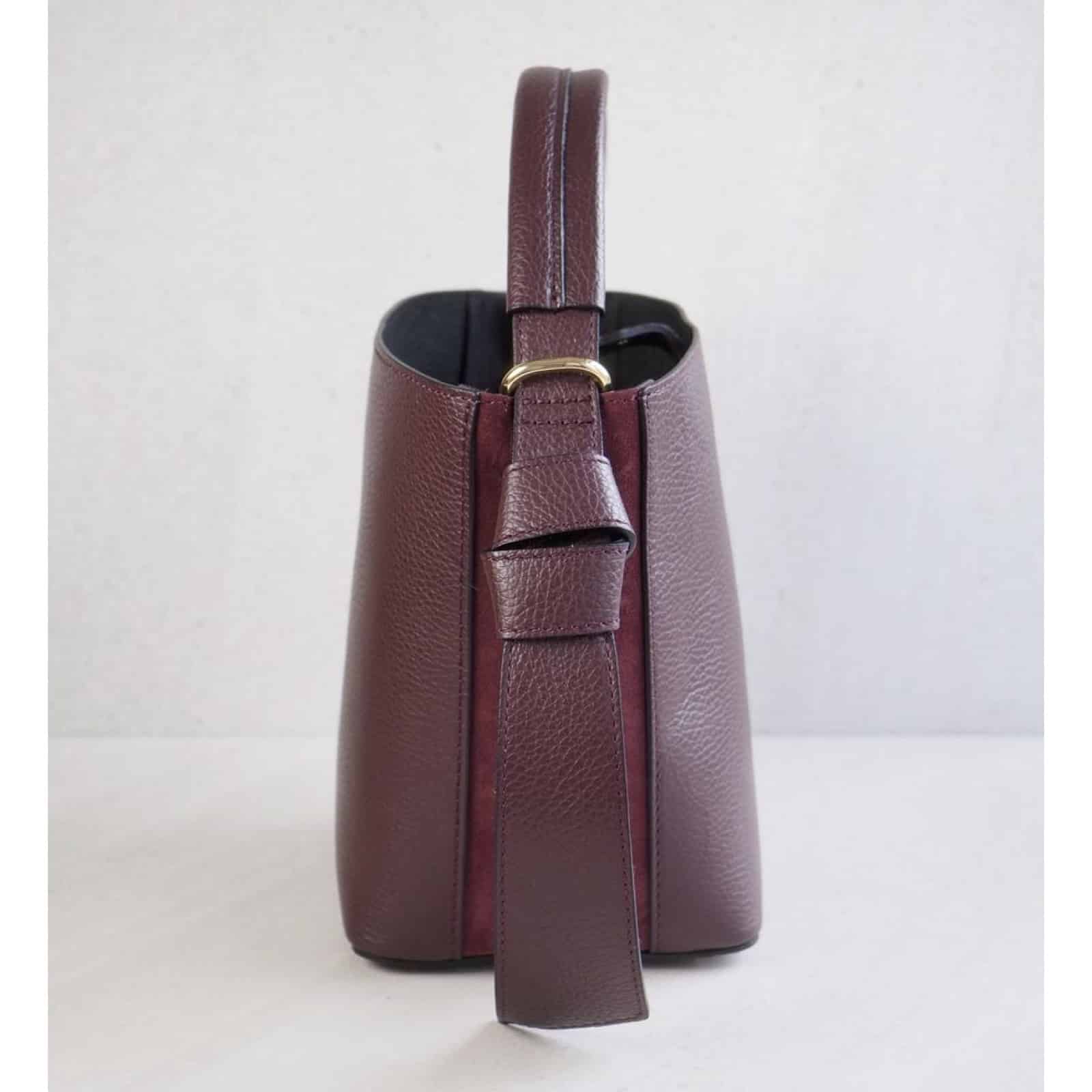 Bucket bag, bordeaux