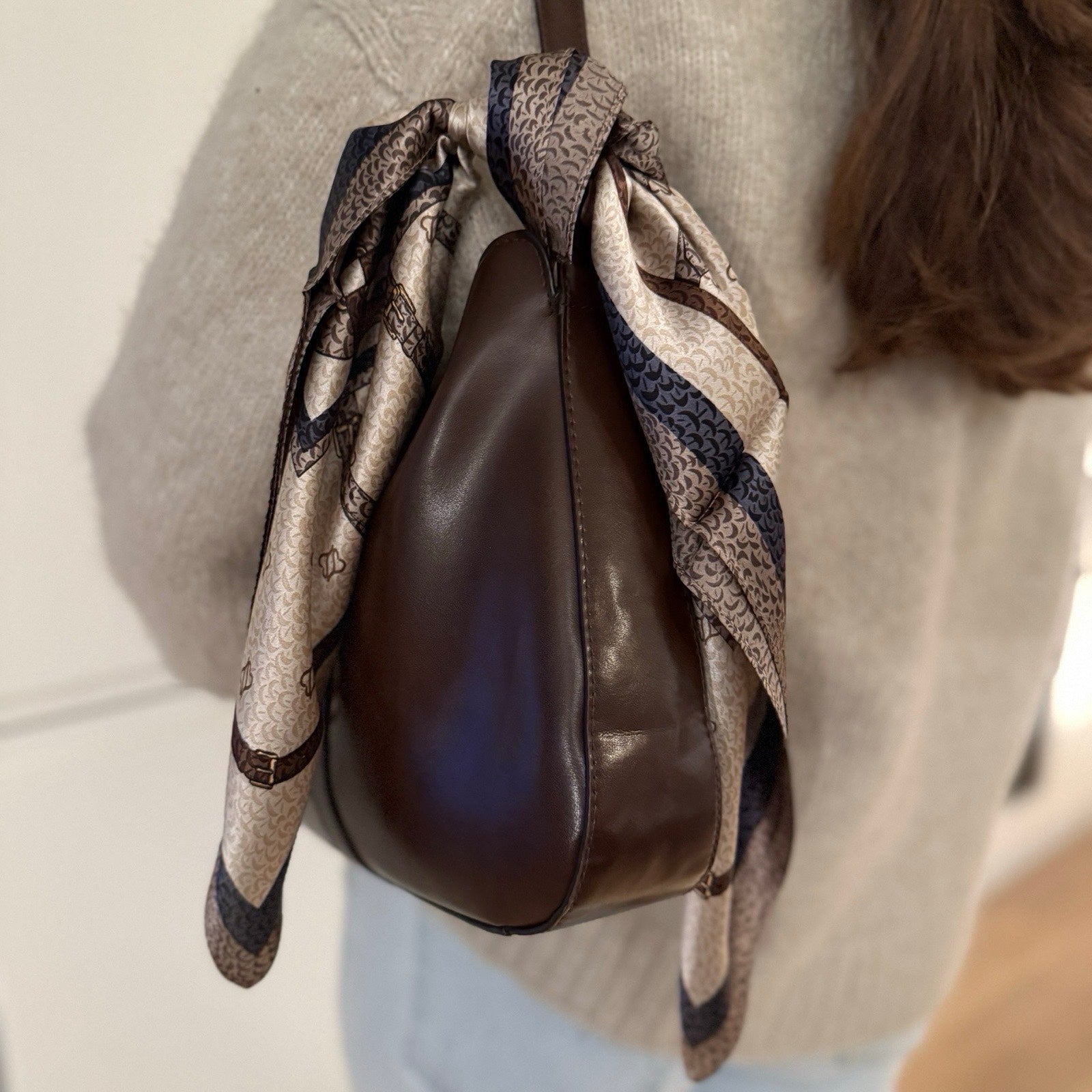 Silkeskjerf mini, taupe, mørkeblå, beige og brun
