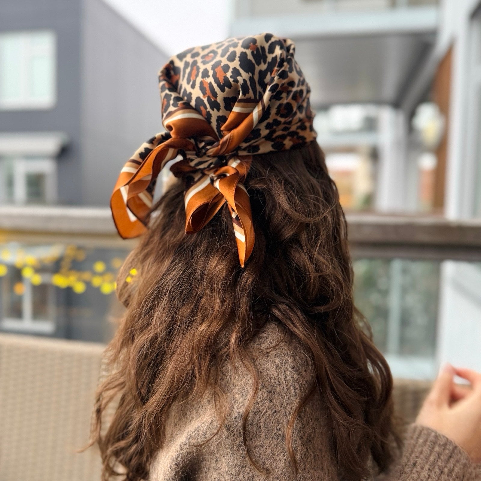 Silkeskjerf 70x70, leopard