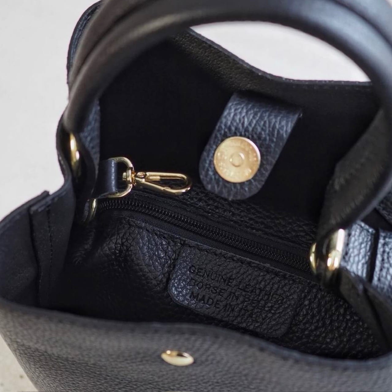 Bucket bag, sort