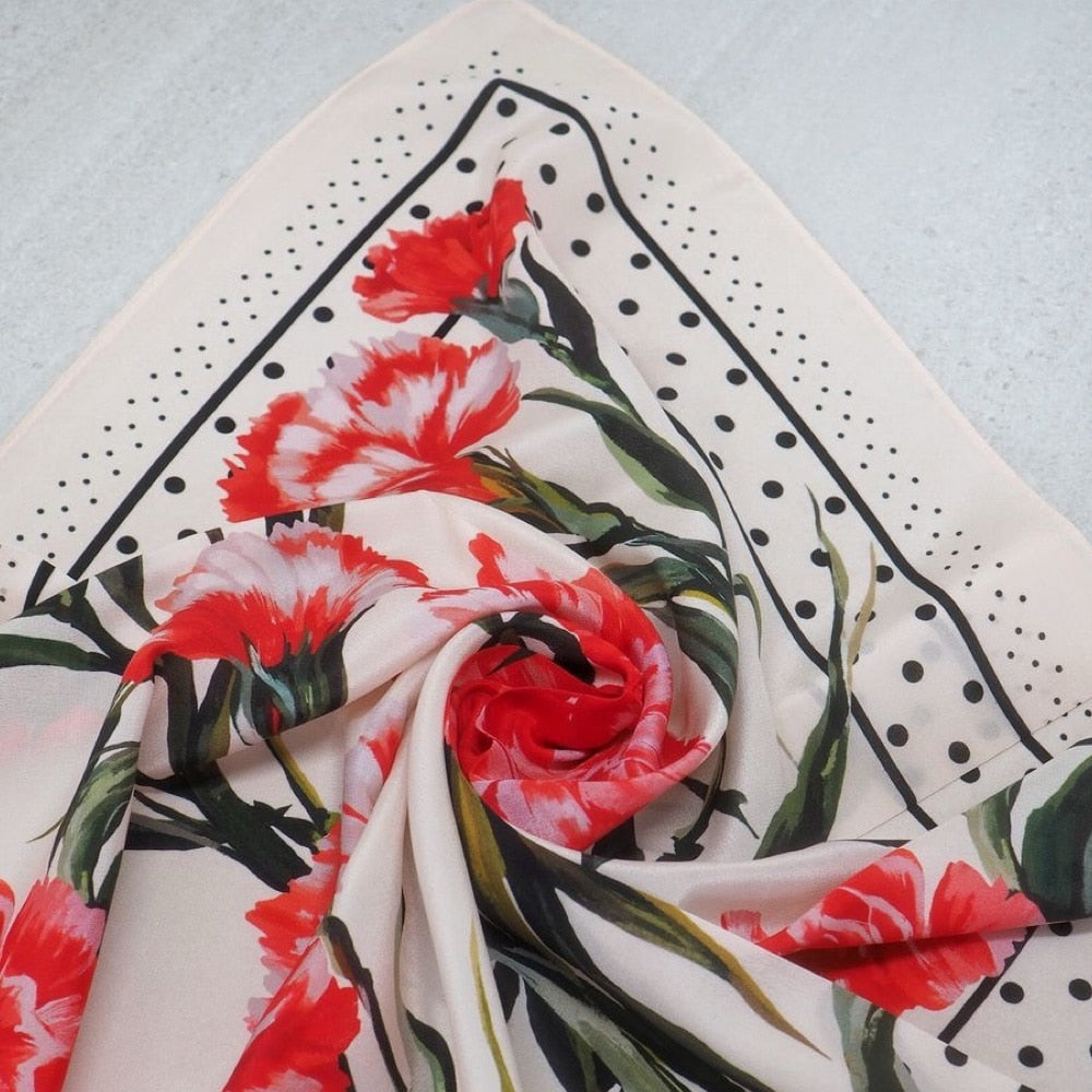 Silkeskjerf 70x70, rød rose