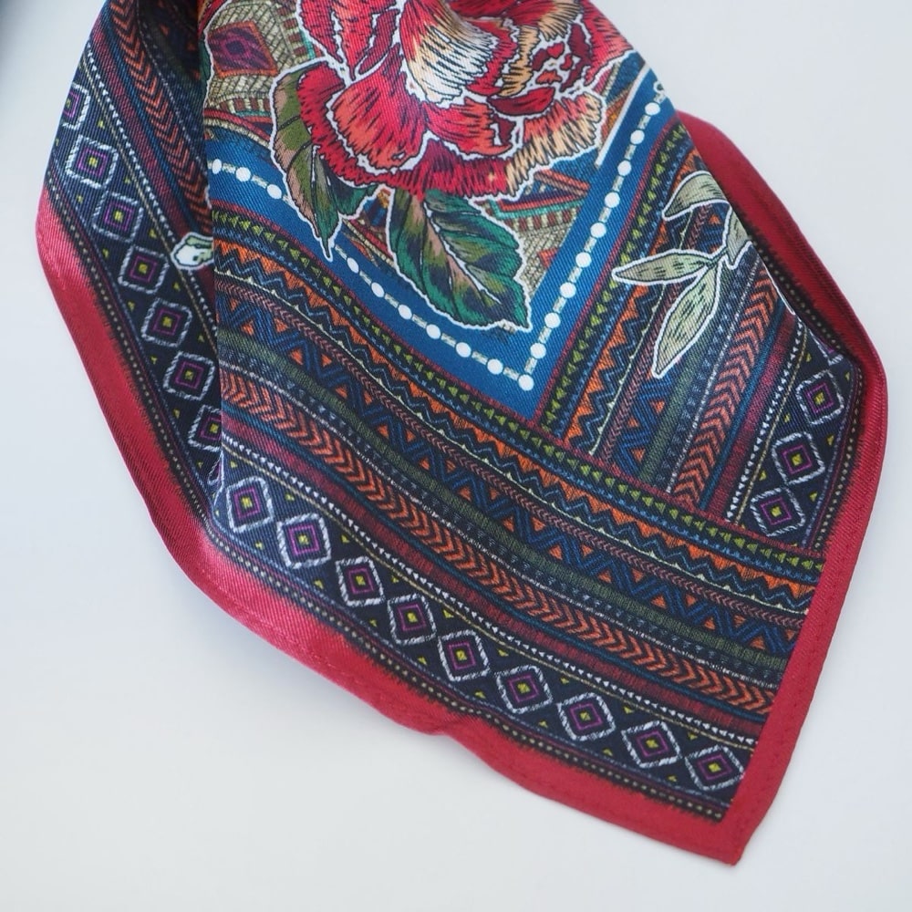 Silkeskjerf stort, bordeaux og beige