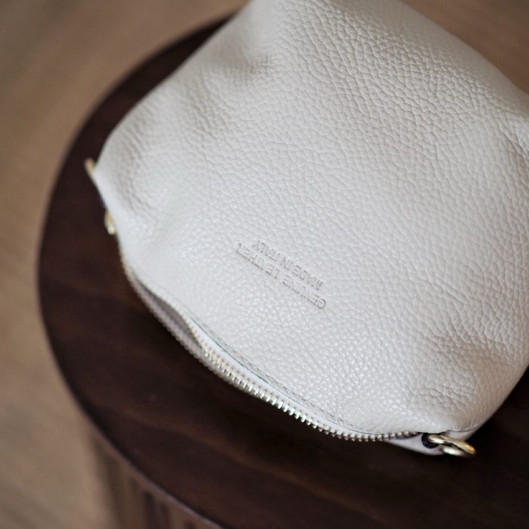 Bucket bag, off-white
