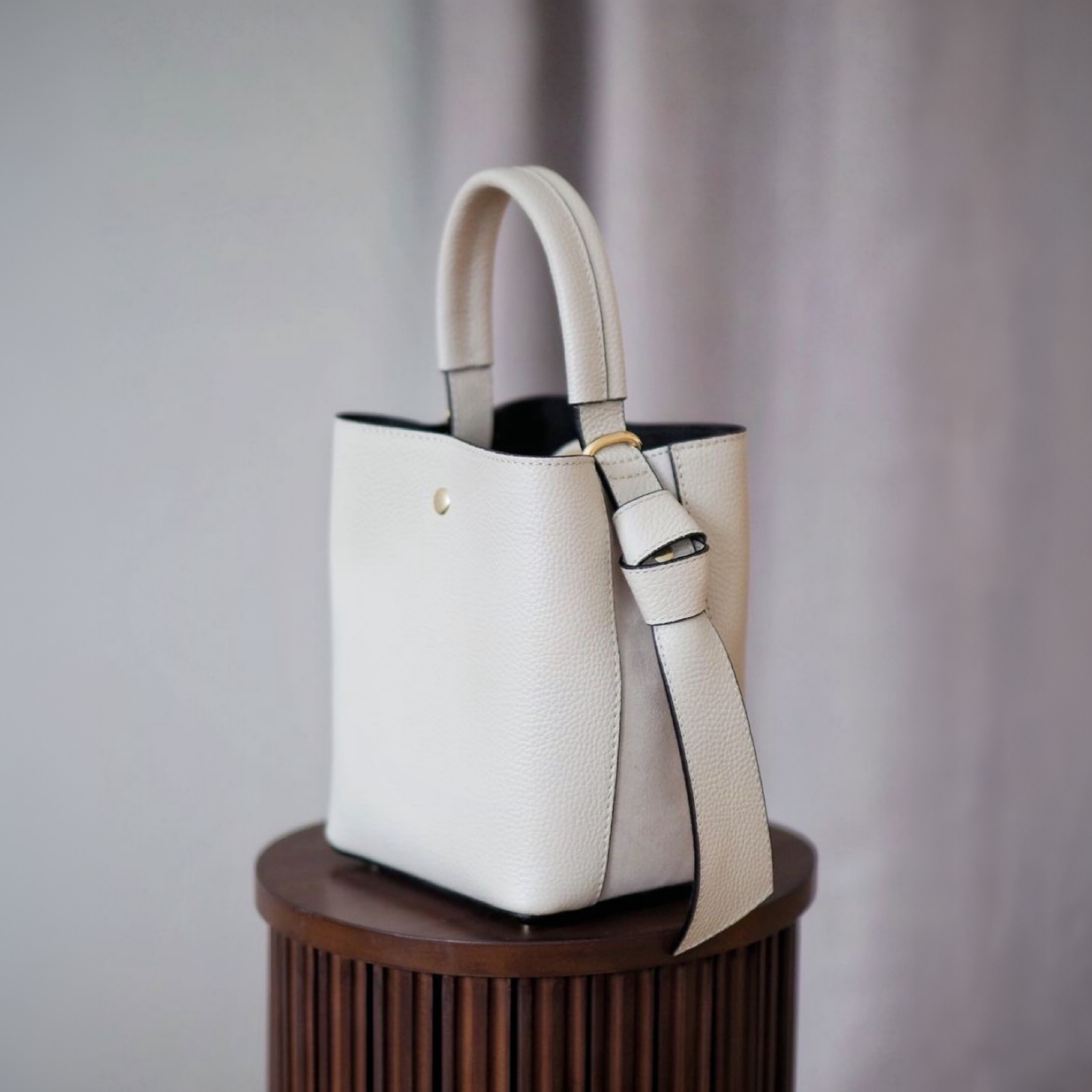 Bucket bag, off-white