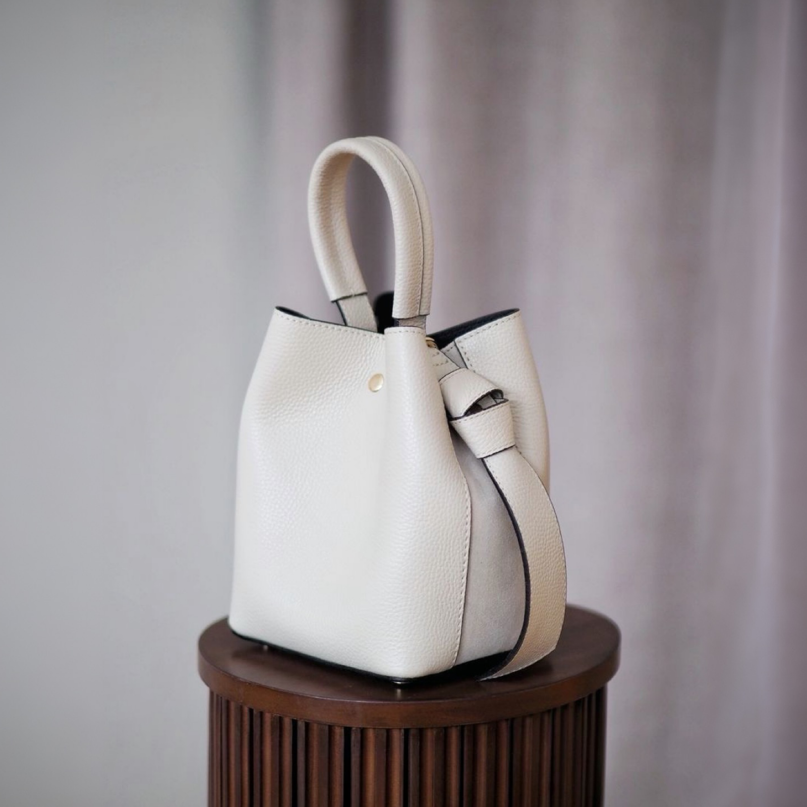 Bucket bag, off-white