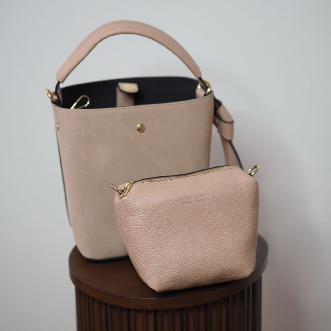 Bucket bag, semsket nude