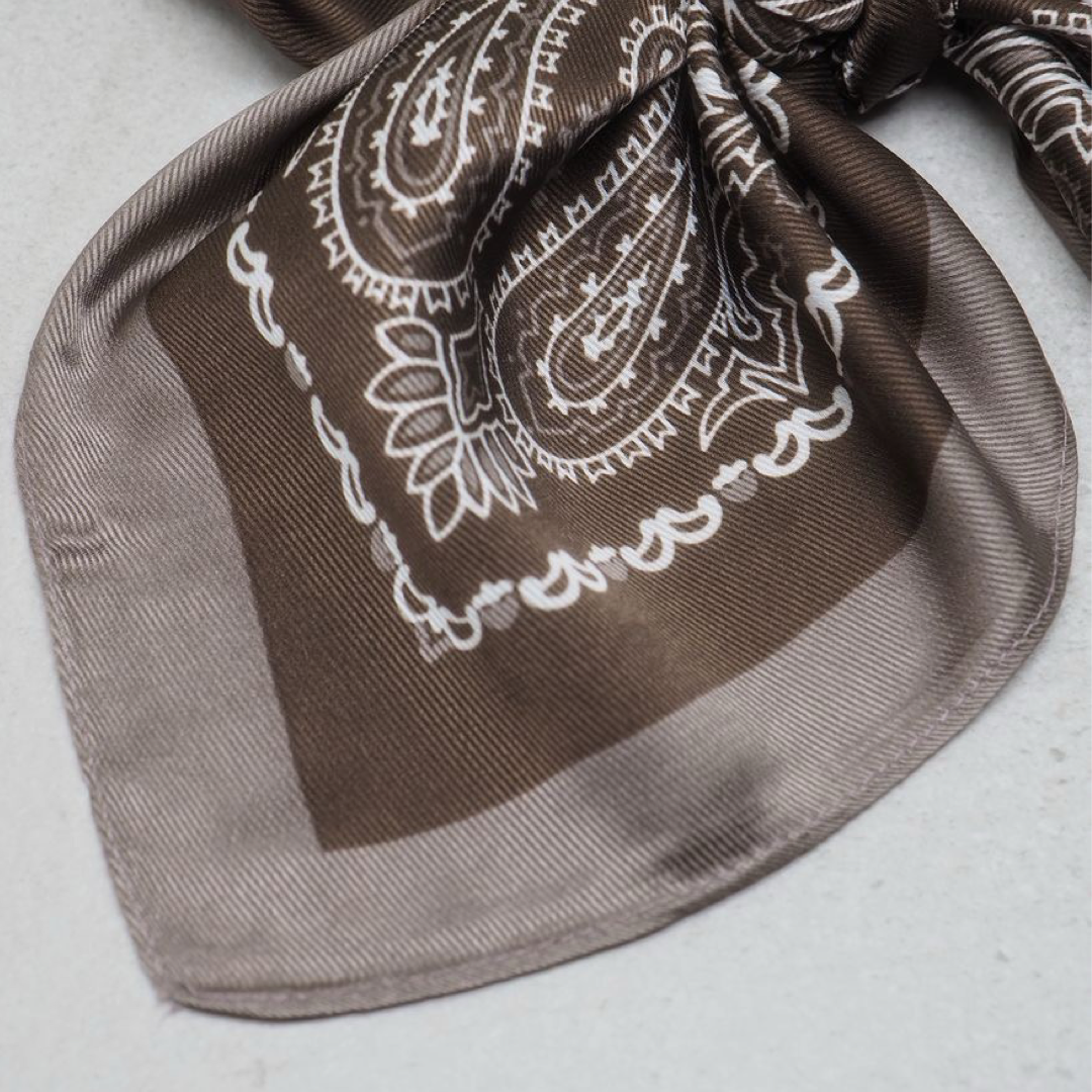 Satengskjerf, paisley brun og taupe
