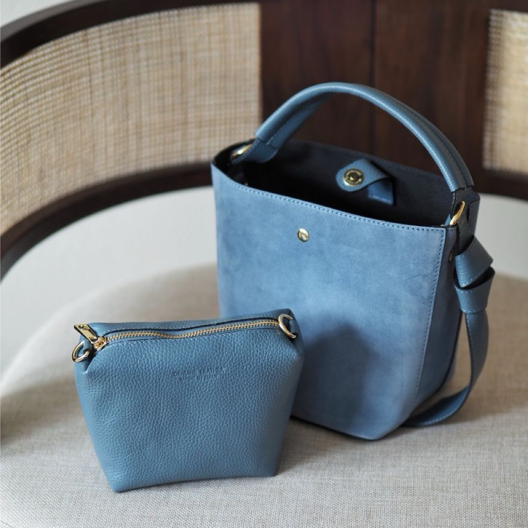 Bucket Bag, semsket lyseblå