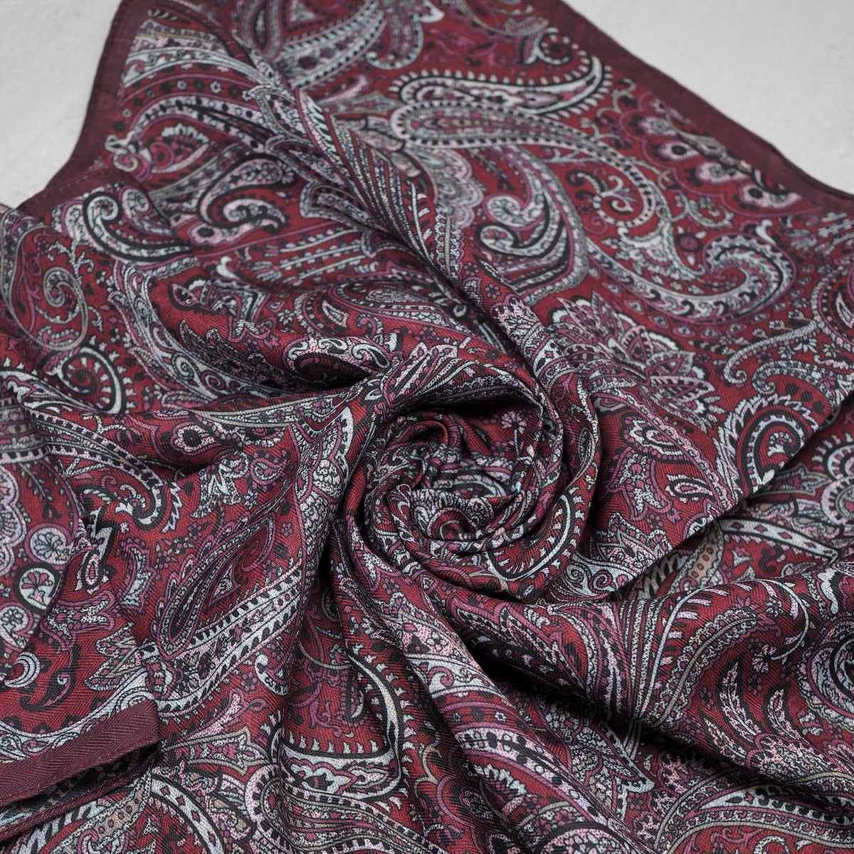 Lunt skjerf burgunder paisley