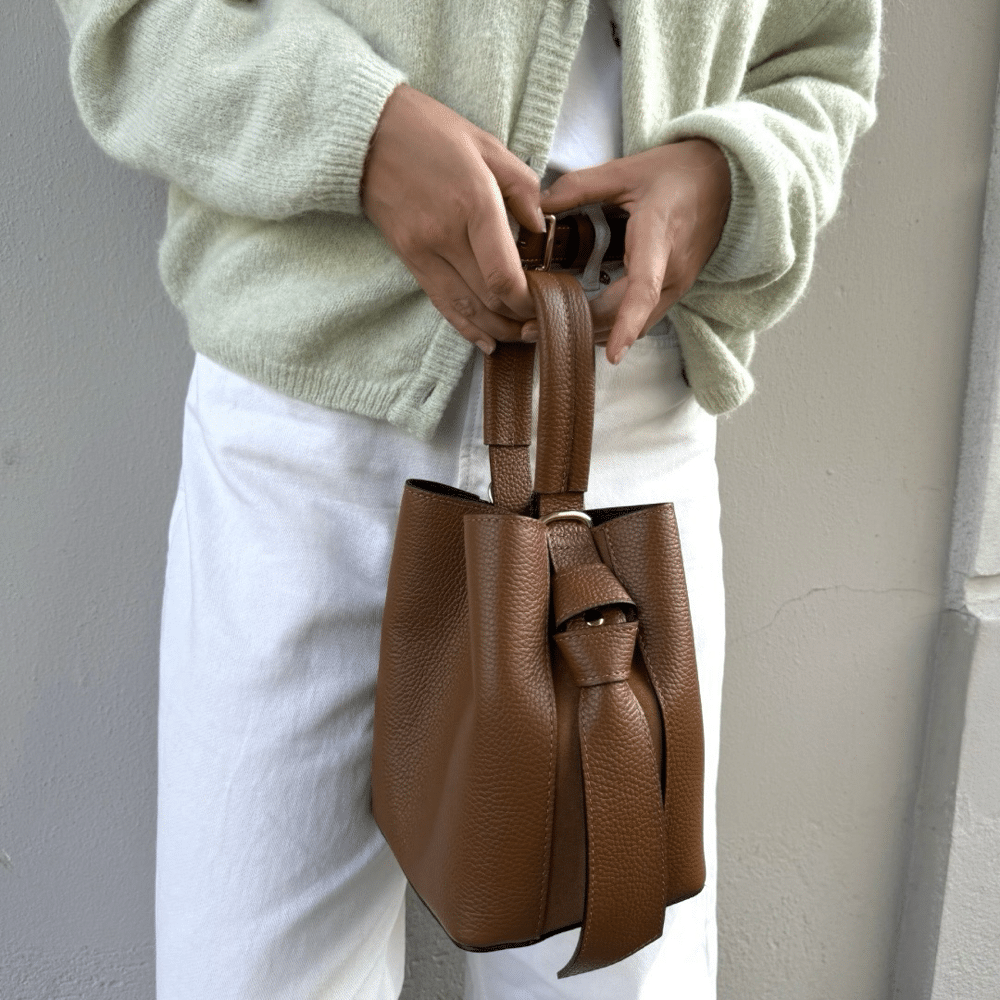 Bucket bag, cognac