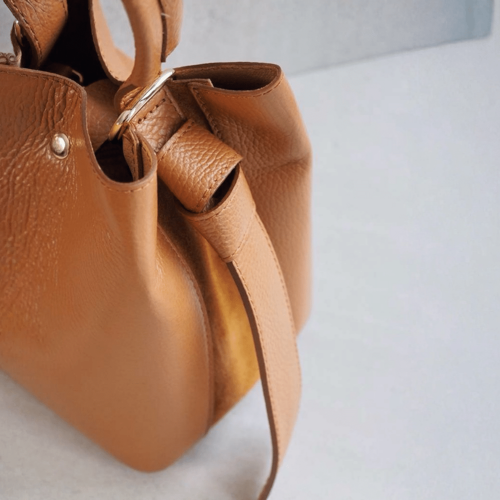 Bucket bag, cognac
