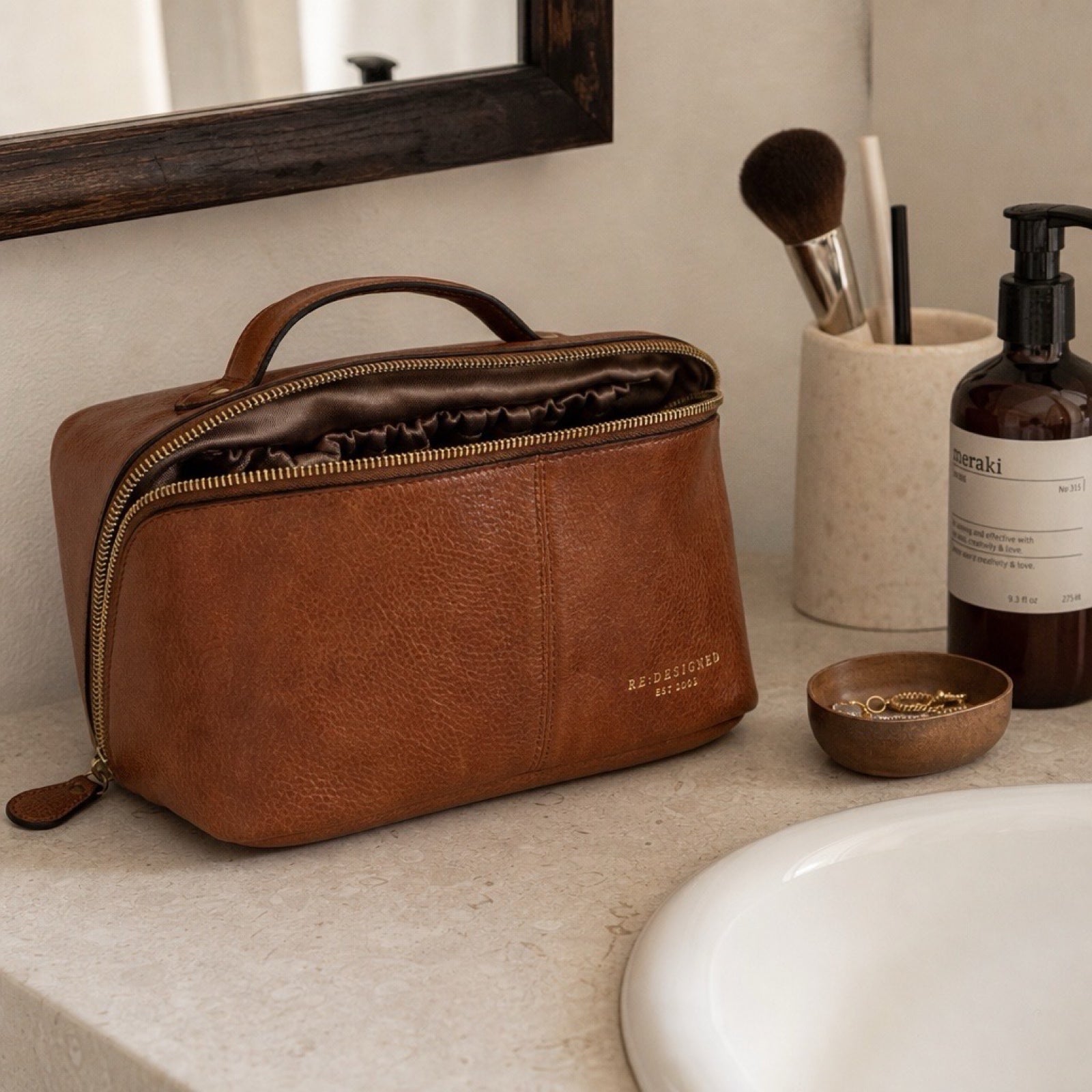 #farge_walnut/gold