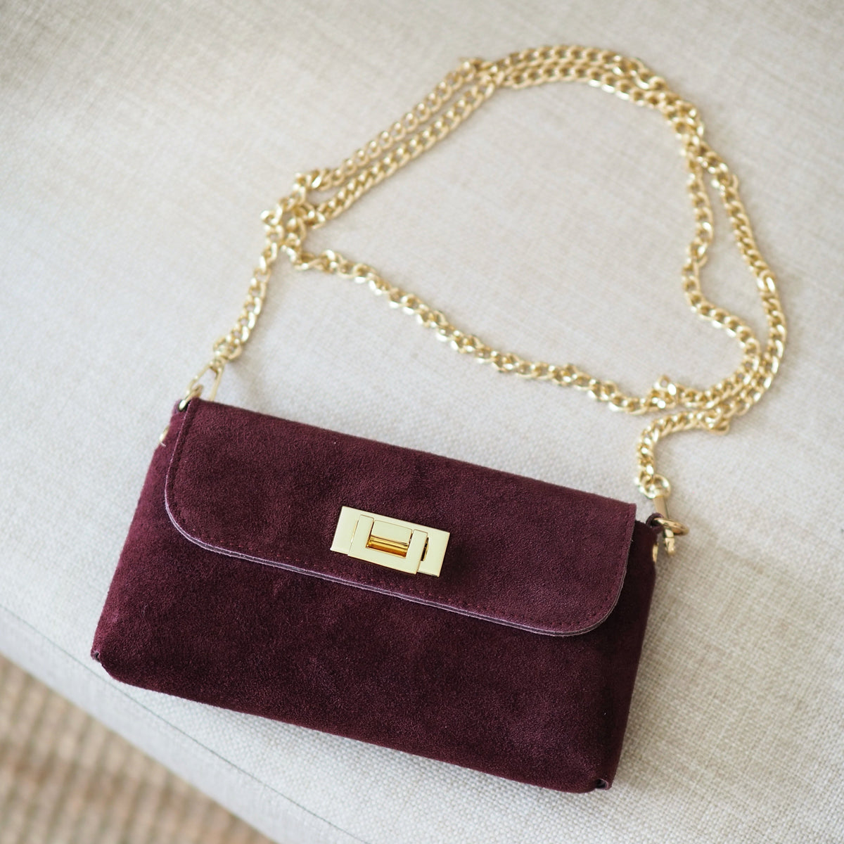 Clutch i semsket skinn, burgunder