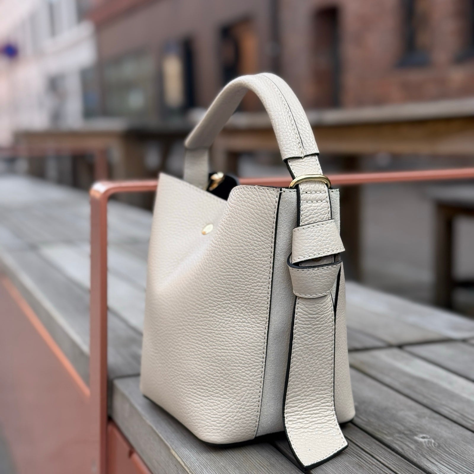Bucket bag, off-white