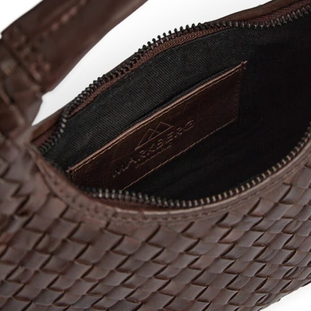 #farge_dark brown