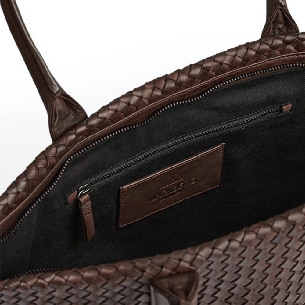 #farge_dark brown