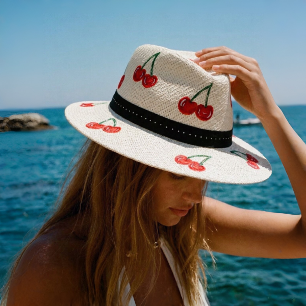 SORENA Hat Cherry – White